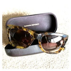 Banana Republic Tortoiseshell Margeaux Sunglasses